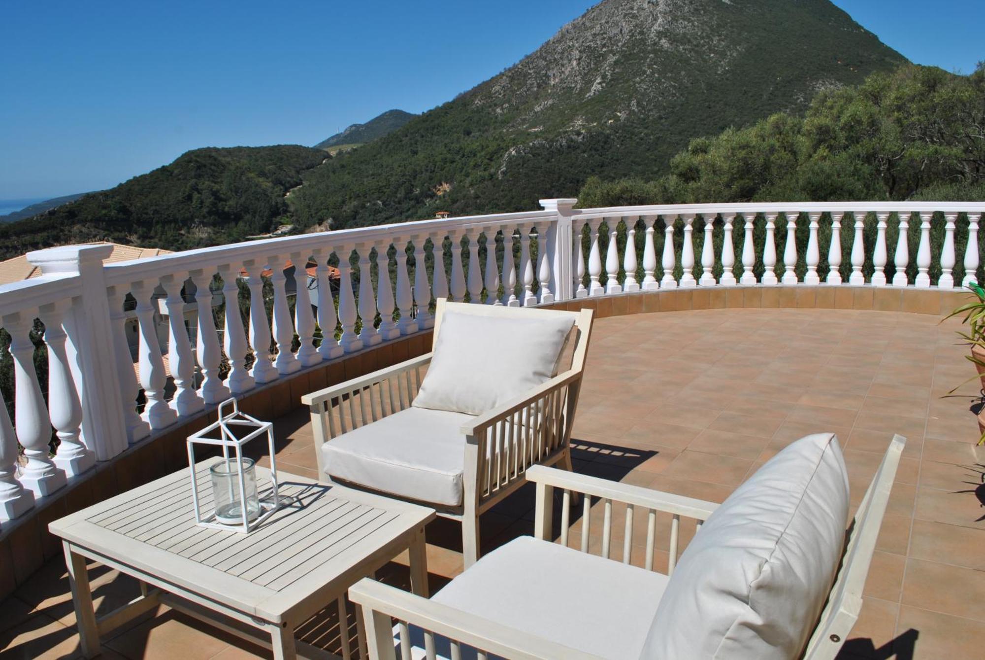 Amaryllis Luxury Apartment *