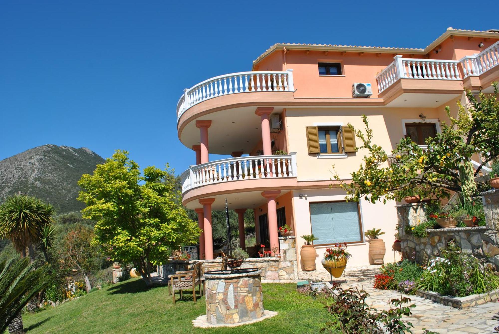 Amaryllis Luxury Apartment Parga