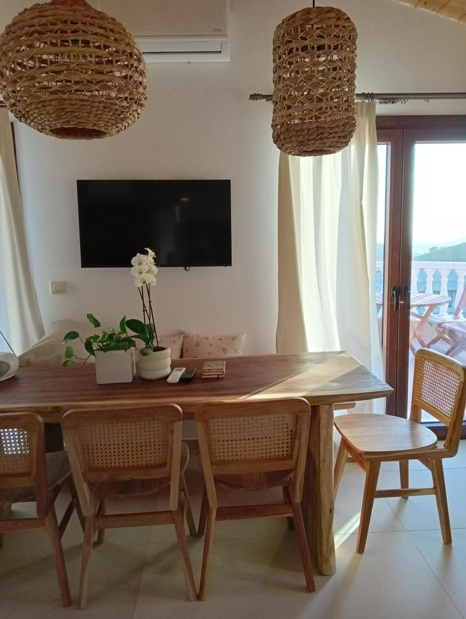 Amaryllis Luxury Apartment