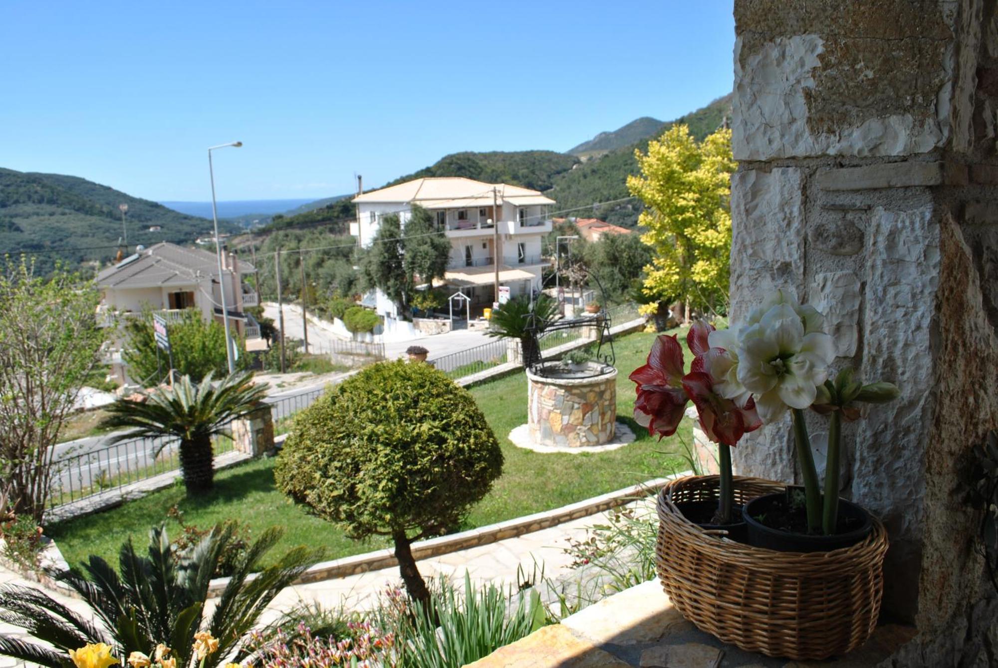 Amaryllis Luxury Parga